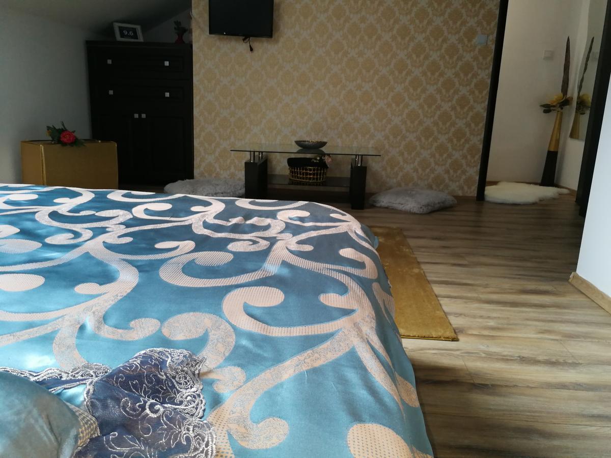 House Minerilor דירה